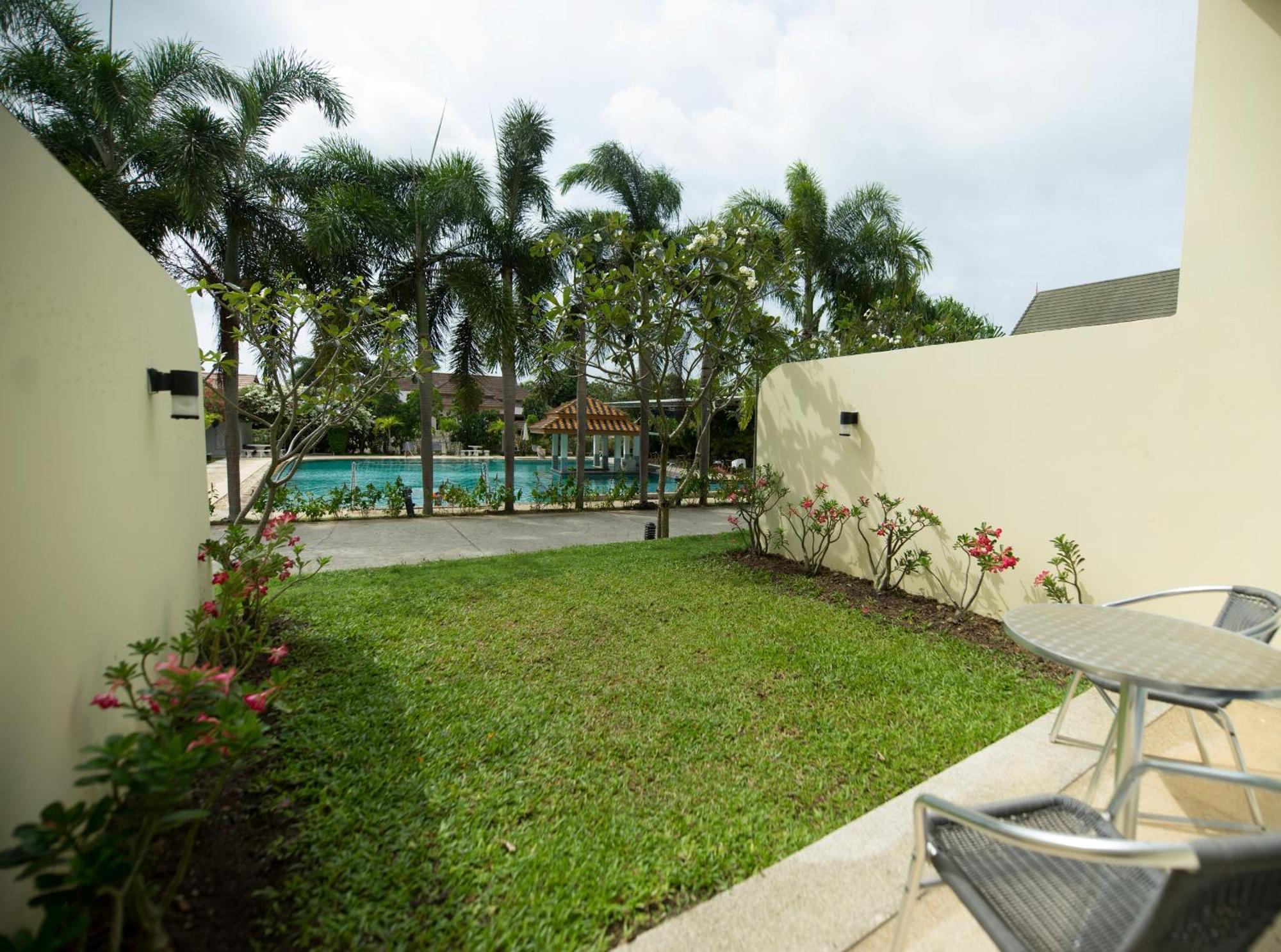 Blue Beach Grand Resort And Spa Rawai Ngoại thất bức ảnh